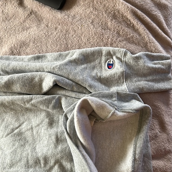 Large gray champion sweatshirt - Picture 4 of 4